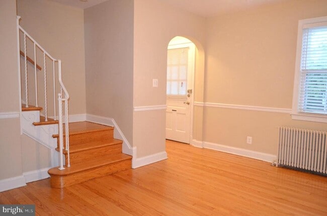 Building Photo - 206 S Courthouse Rd