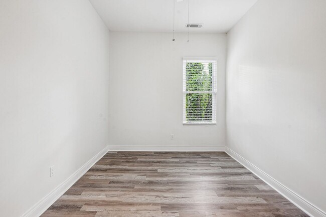 Building Photo - Incredible opportunity to live in Historic...