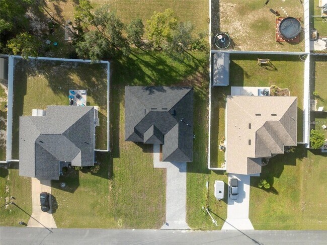 Building Photo - 4052 SW 132nd Ln