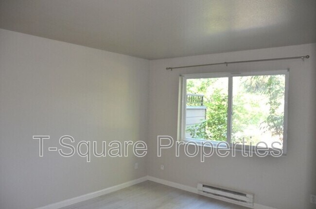 Building Photo - 726 Kirkland Cir