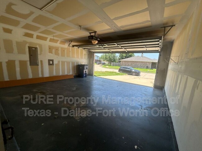 Building Photo - 1412 Sunflower Ct