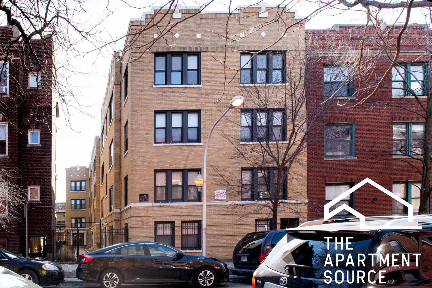 Building Photo - 839 W Cornelia Ave