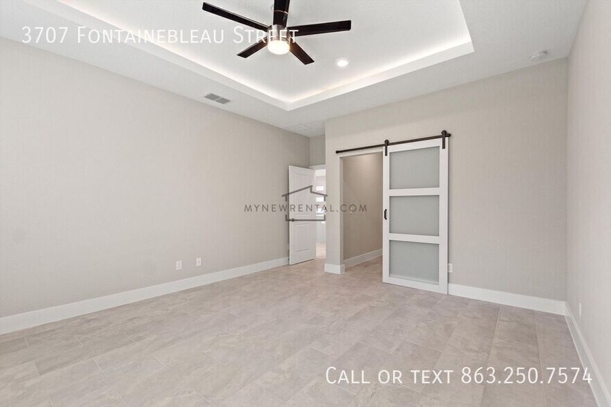 Building Photo - 3707 Fontainebleau St
