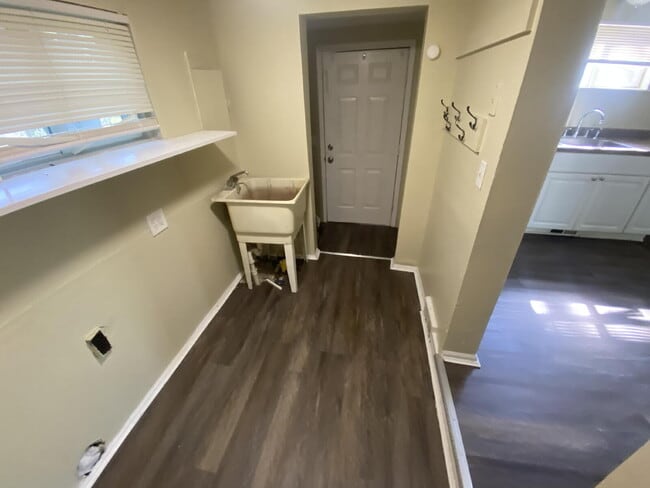 Building Photo - Pack Your Bags! This Updated Warren Rental is 100% Move-In Ready OWNER SPECIAL- 1 month FREE