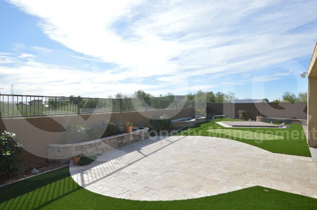 Building Photo - 9677 W Fallen Leaf Ln