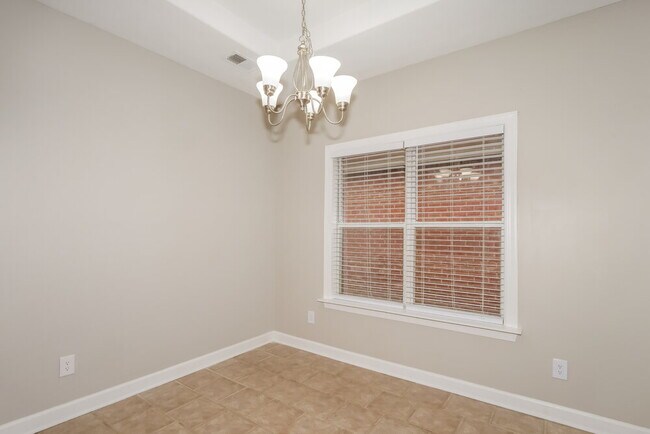 Building Photo - 4494 Graystone Dr