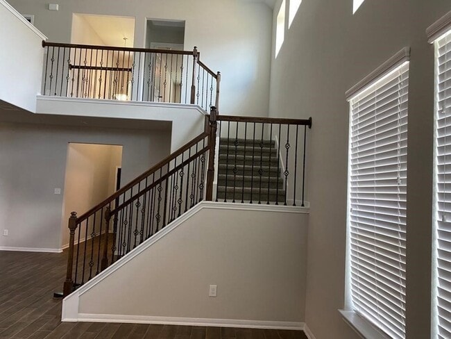 Building Photo - 3311 Owl Hollow Dr