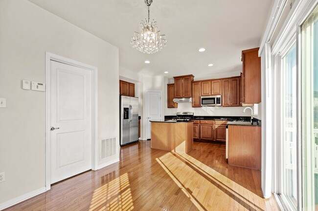 Building Photo - 232 Overlook Dr