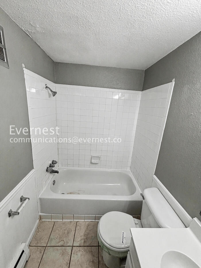 Building Photo - 2295 E Asbury Ave