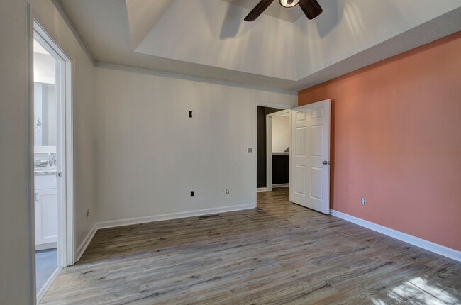 Building Photo - 7202 Cedar Forest Dr