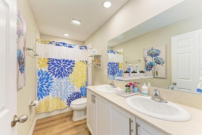 Building Photo - Beautiful Home For Rent In Crosswind Point!