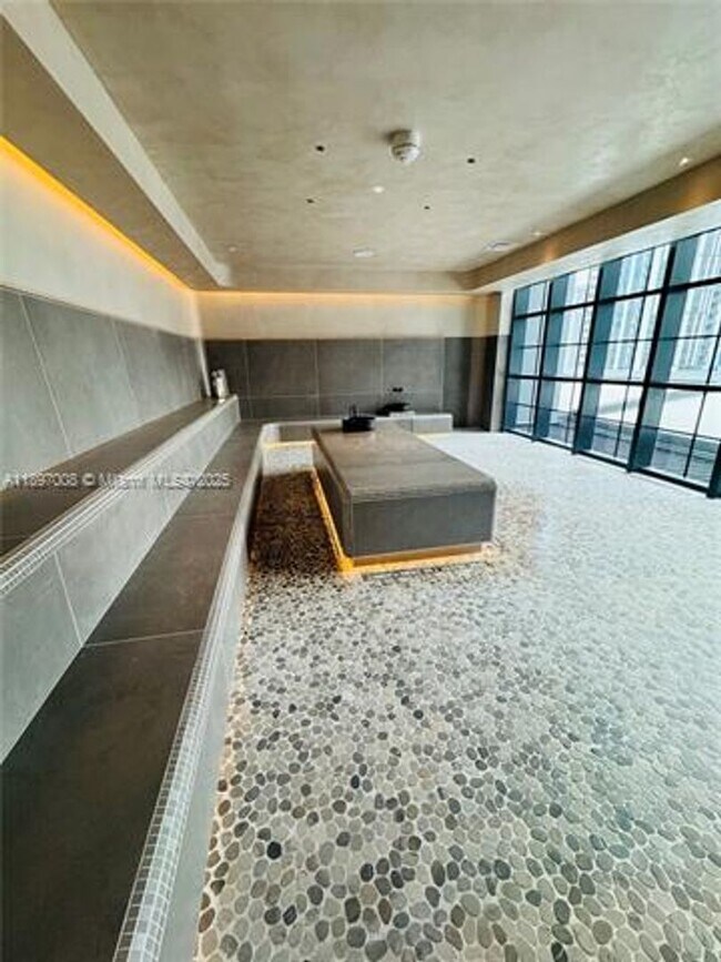 Building Photo - 159 NE 6th St