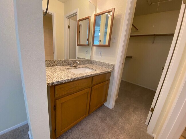 Building Photo - 12307 Deer Falls Dr
