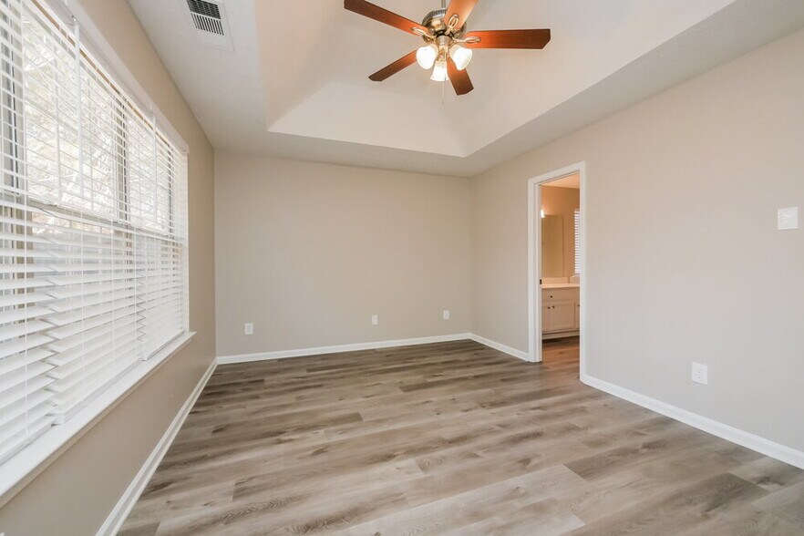 Building Photo - 846 Crabtree Ct