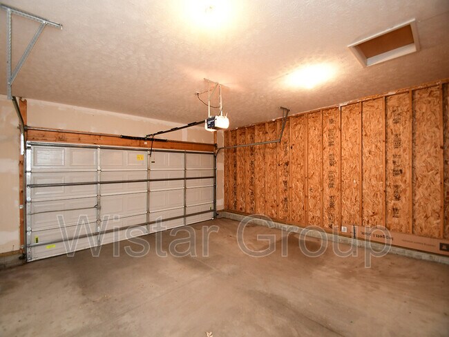 Building Photo - 5116 Read St