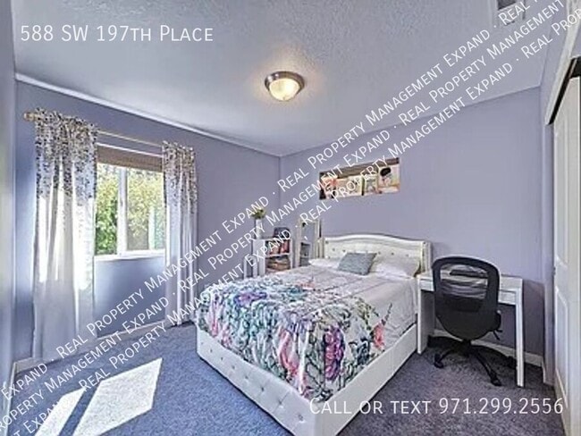 Building Photo - 588 SW 197th Pl