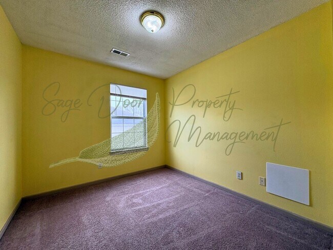 Building Photo - 505 NE 1st St