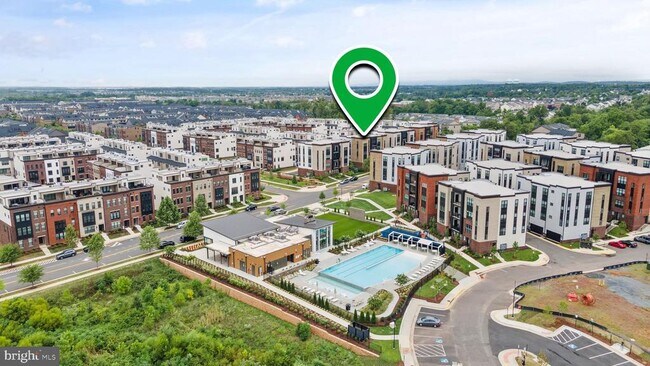 Building Photo - 43443 Croson Ln