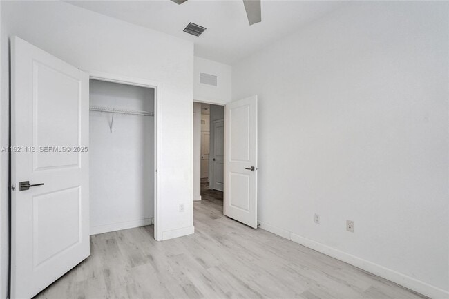 Building Photo - 4029 NW 11 Dr