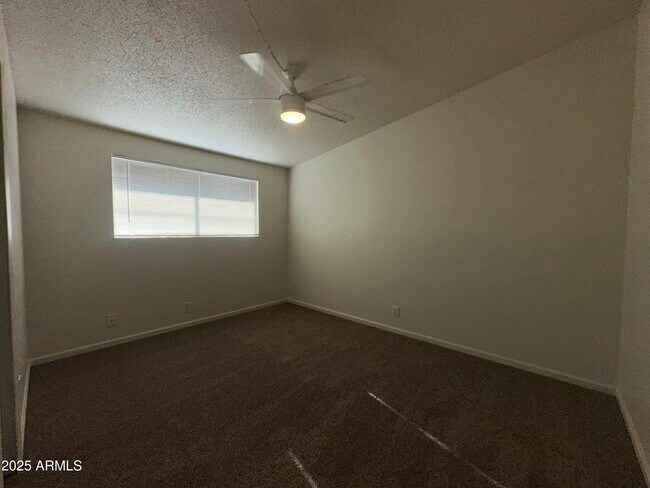 Building Photo - 1808 N Aster St