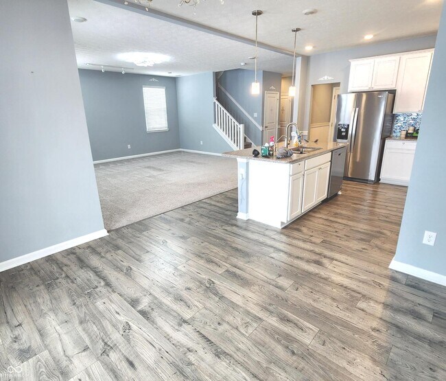 Building Photo - 5817 Flat Hill Dr