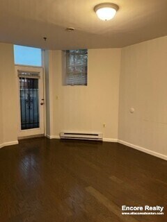 Building Photo - 20 Queensberry St