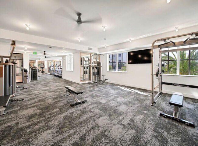 Building Photo - 10510 NW 78th St