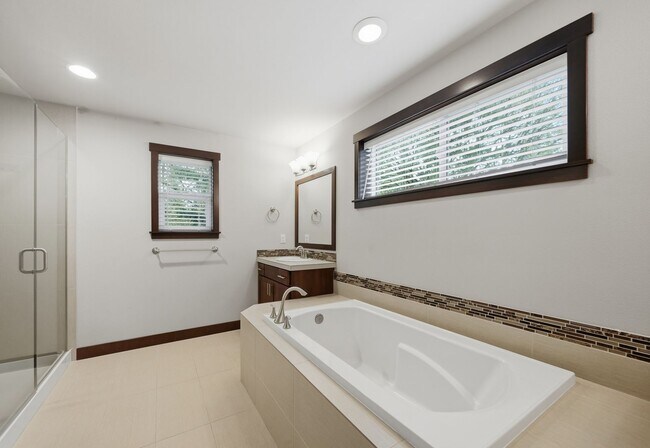 Building Photo - Stunning Finn Hill Retreat — Space, Style & Privacy