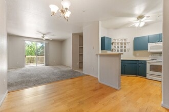 Building Photo - Cozy 3 Bed Littleton Condo