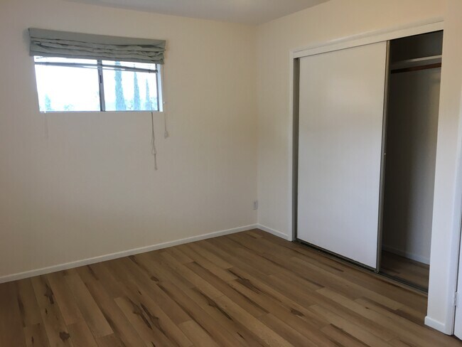 Second bedroom with large closet - 2536 Hermosa Ave