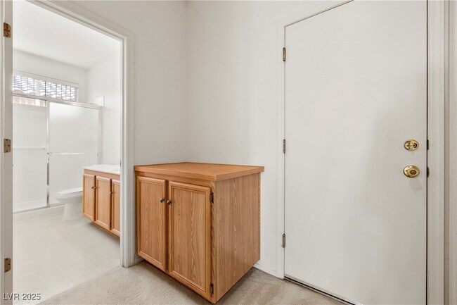 Building Photo - 6804 Rosinwood St