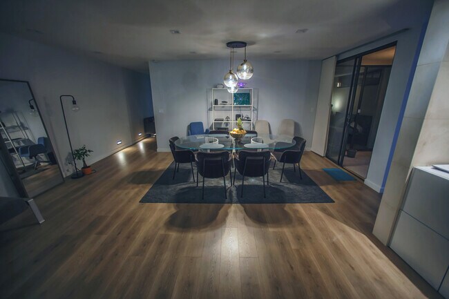 Building Photo - 8380 Waring Ave