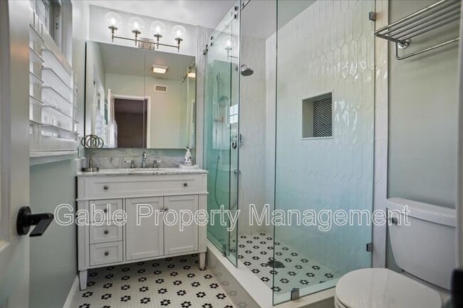 Building Photo - 26421 Torrey Pines Dr