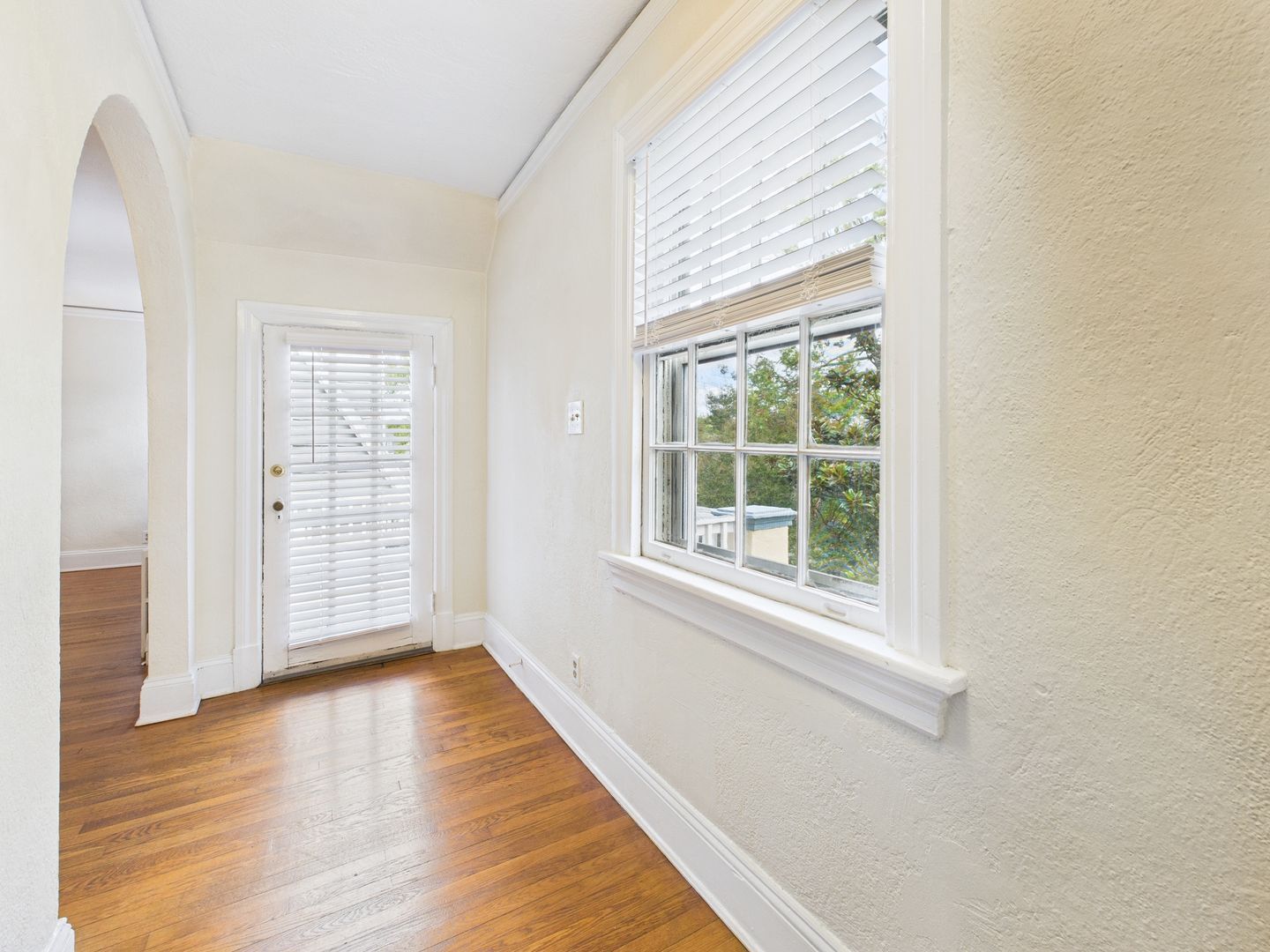 Building Photo - 2802 Dupont Cir