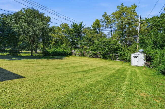 Building Photo - 4209 Defoe Dr