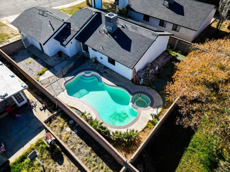 Building Photo - 837 Sunrise Ct