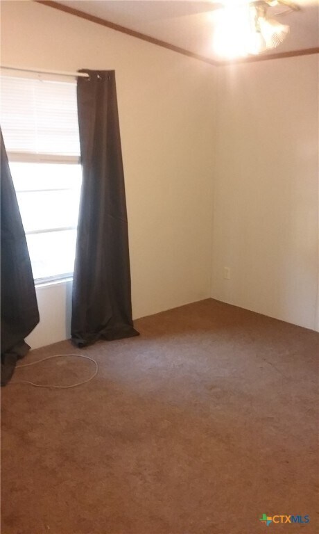 Building Photo - 1430 Willow Dr