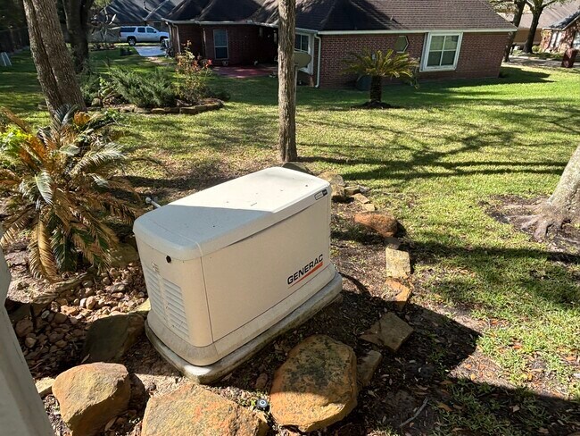 Building Photo - 119 April Waters Dr W