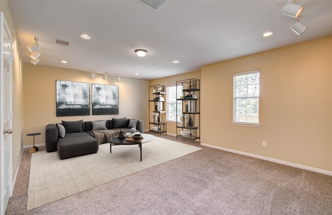 Building Photo - 17607 Memorial Falls Dr