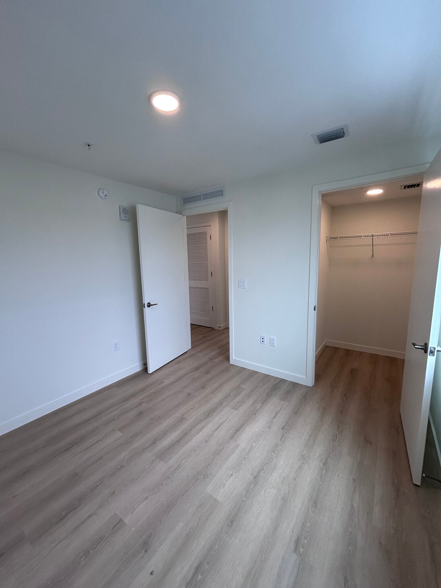 Building Photo - 239 Fordham Dr