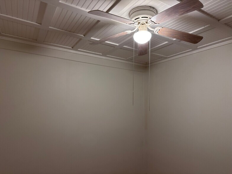 Building Photo - 11 Westcott St