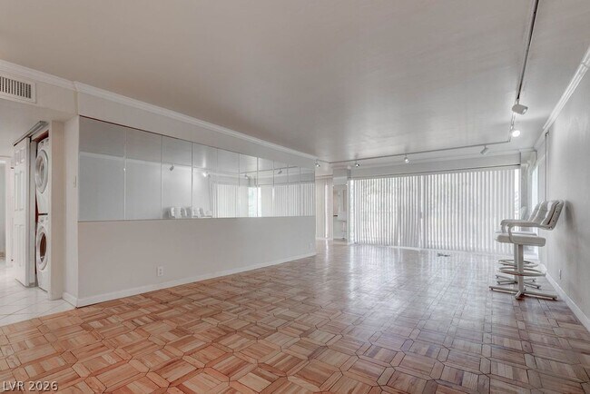 Building Photo - 3111 Bel Air Dr