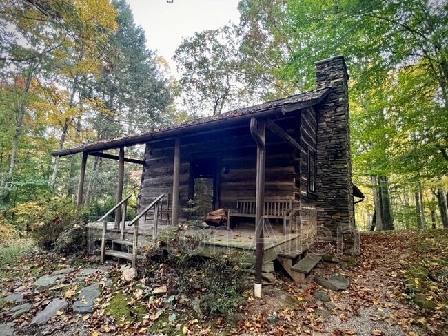 Building Photo - 575 Beaverdam Rd