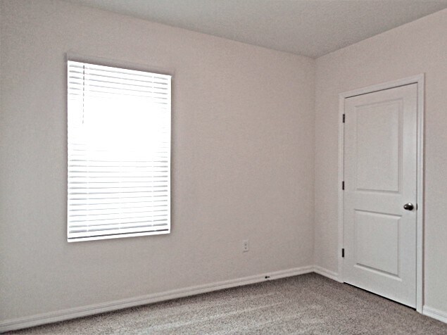 Building Photo - 10927 Carlton Fields Dr