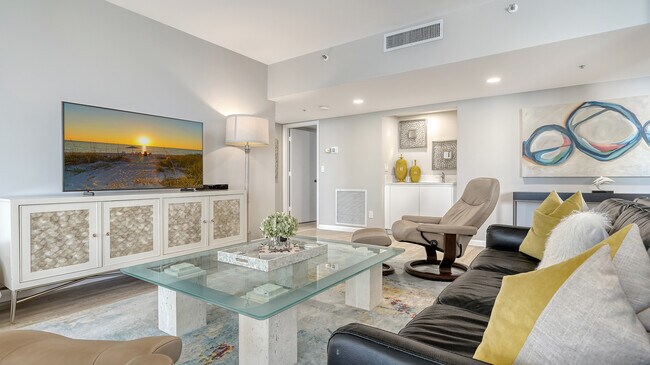 Building Photo - 2020 Harbourside Dr