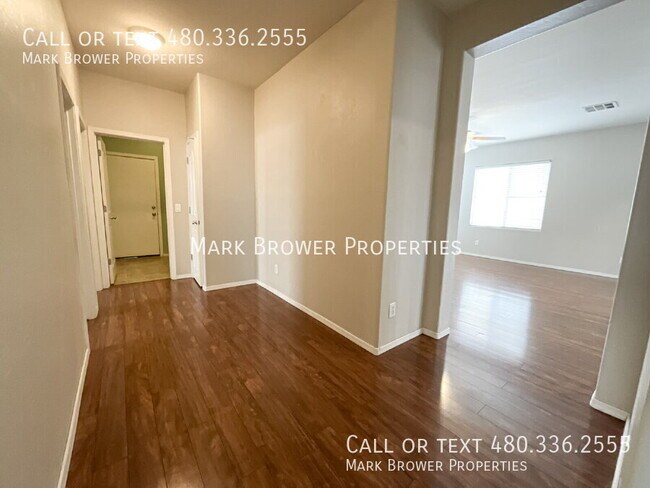 Building Photo - 4450 E Oxford Ln