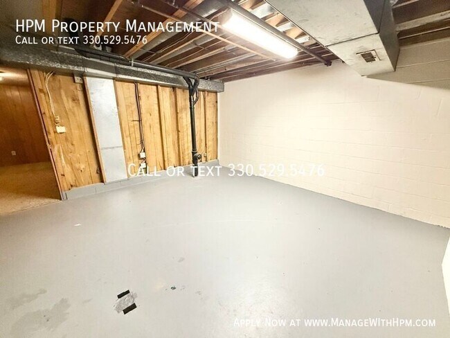 Building Photo - 2379 Ashdale St NW