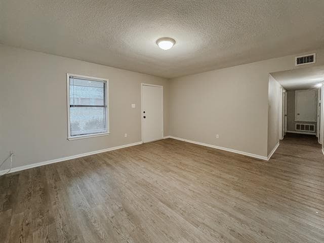 Building Photo - 102 Hullum Dr