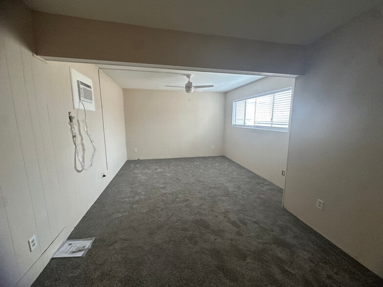 Building Photo - 10908 Kibbee Ave