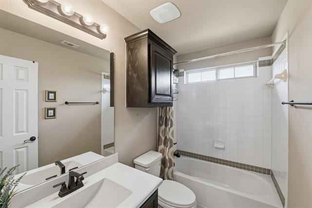 Building Photo - 1604 Bonanza Ln